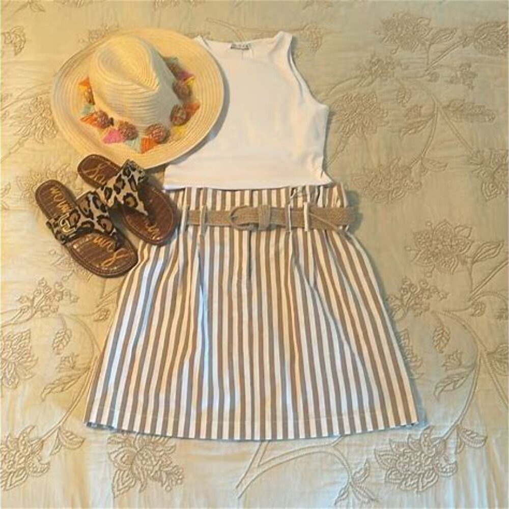 NWT Blu Pepper Paperbag Waist Tan‎ White Stripes With Belt Skirt Women’s Medium
